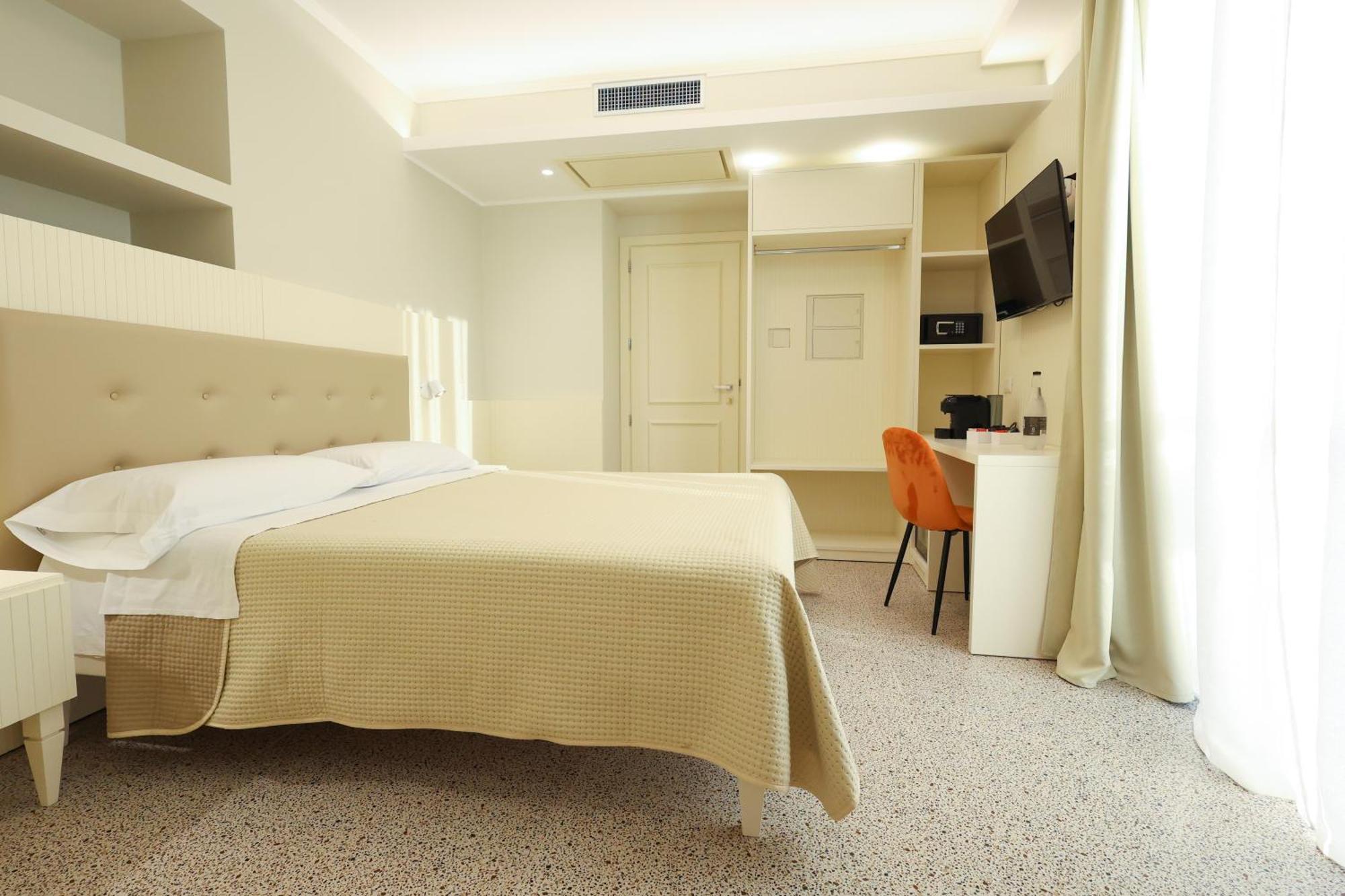 Nazzari B&B Тропеа Екстериор снимка