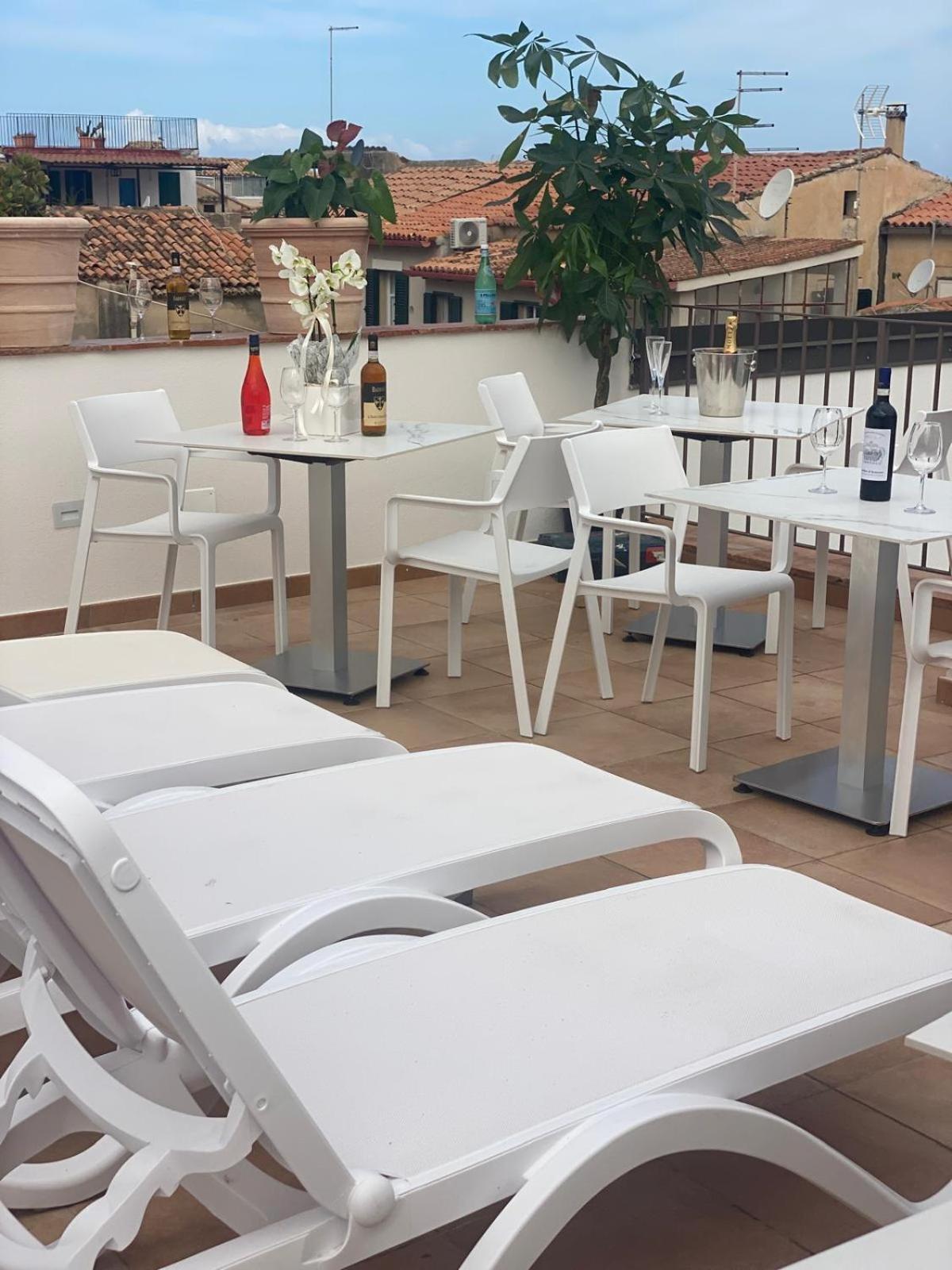 Nazzari B&B Тропеа Екстериор снимка